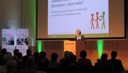 Vortrag zu "Ehrenamt - Quo vadis?" beim DialogForum der Stiftung Zenit